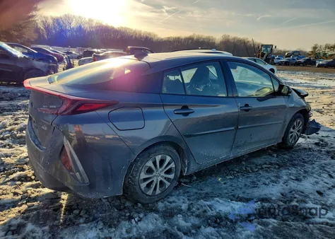 2020 Toyota Prius Prime Le z USA, uszkodzony, nr VIN JTDKARFP0L3159375